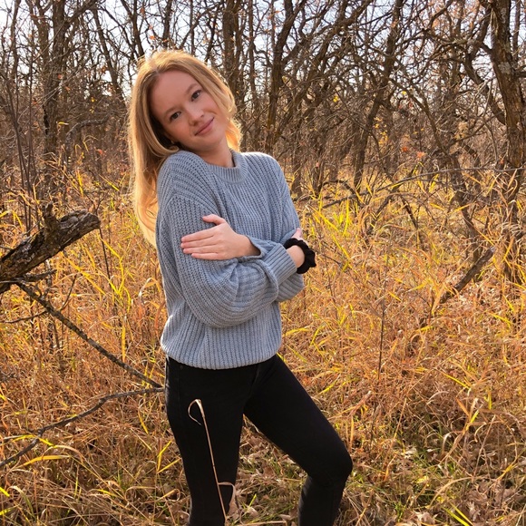 Aritzia blue chenille sweater - Picture 3 of 4